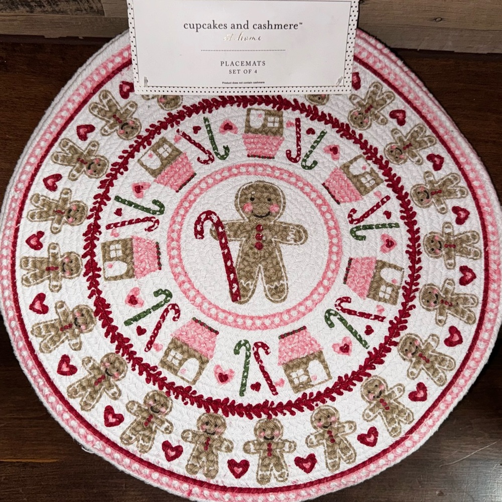 Super Cute 🥰 Gingerbread House Placemats Set of 4 - New